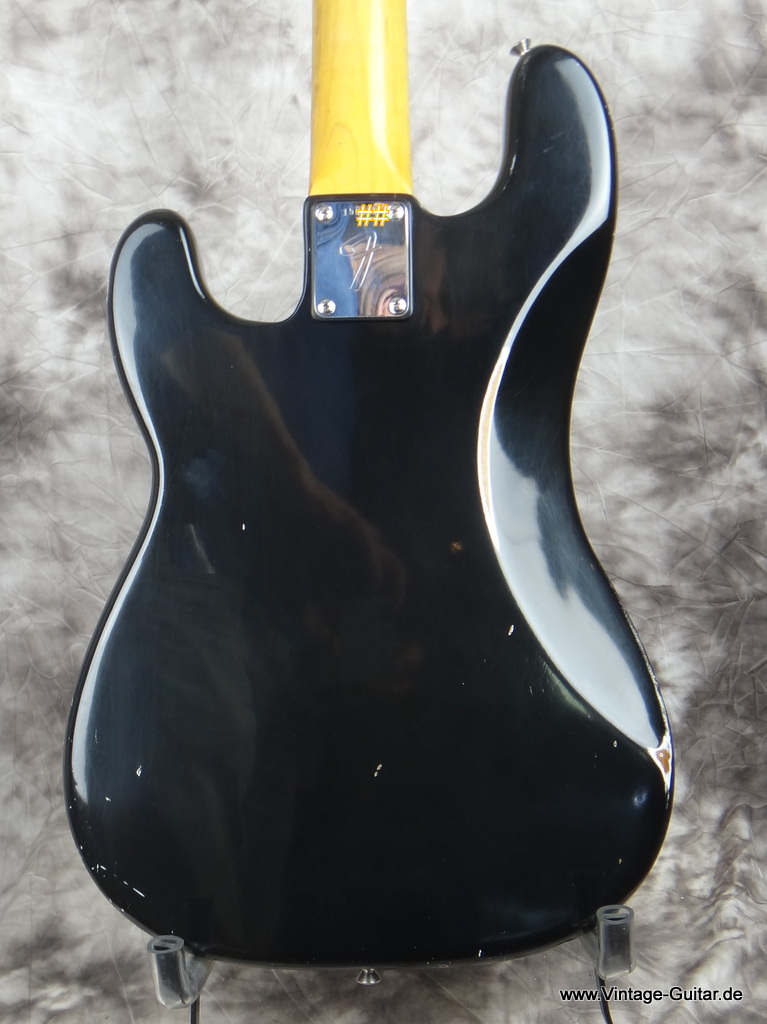 Fender_Precision_Bass-1966-black-007.JPG