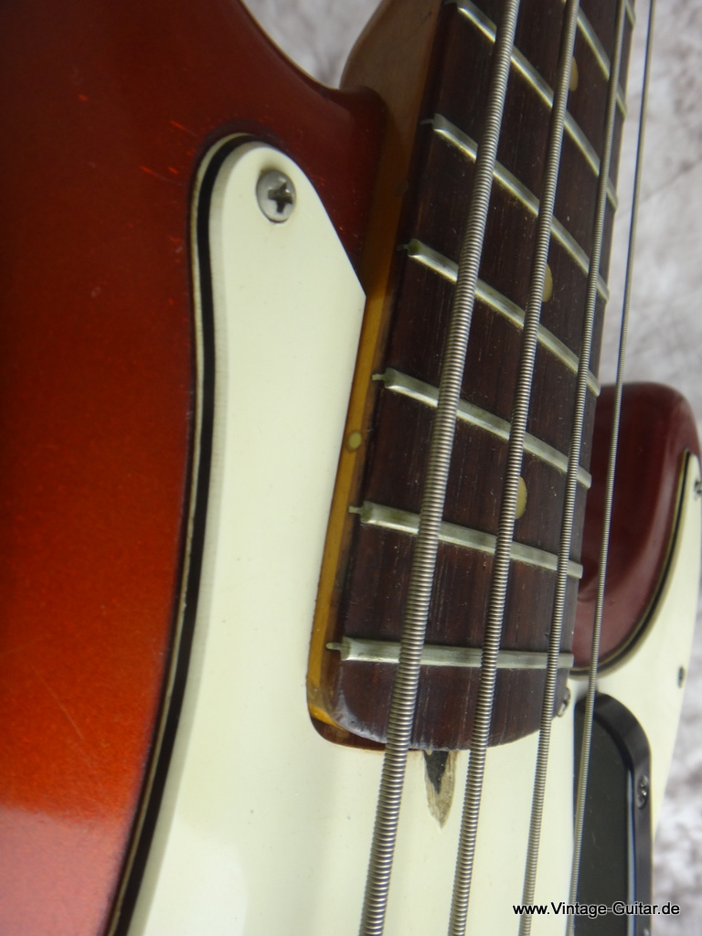 Fender_Precision-Bass-Candy-Apple-Red-1966-010.JPG