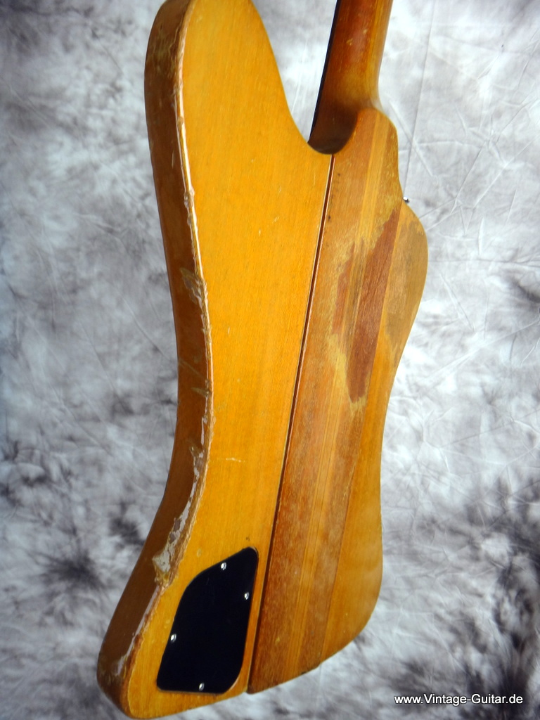 Gibson_Thunderbird_Bass_1976-003.JPG