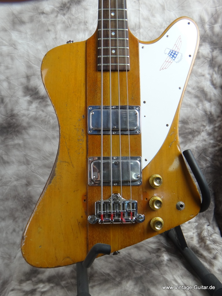 Gibson_Thunderbird_Bass_1976-008.JPG
