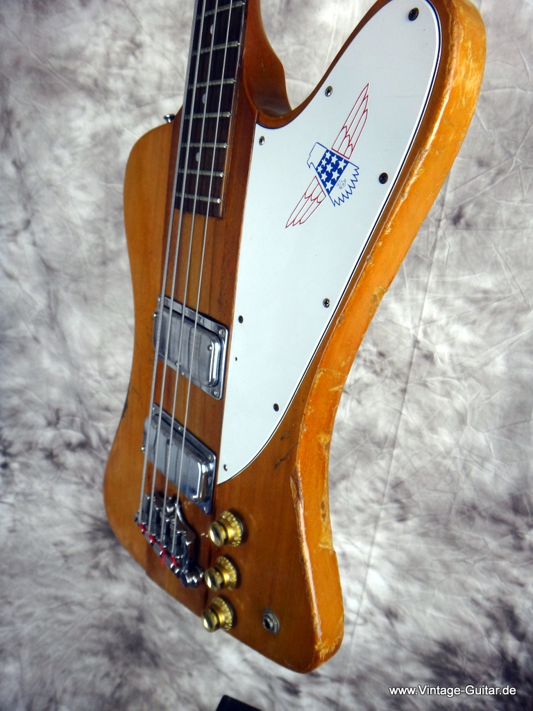 Gibson_Thunderbird_Bass_1976-011.JPG