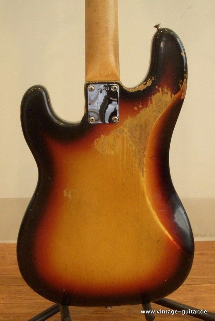 Fender-Precision-Bass-sunburst-AUG-1965-004.jpg