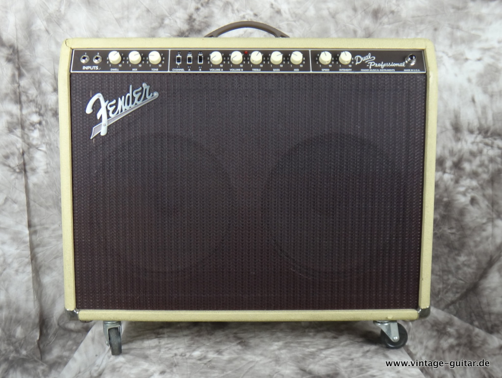 Fender_Dual-Professional-Custom-Shop-White-Tolex-001.JPG