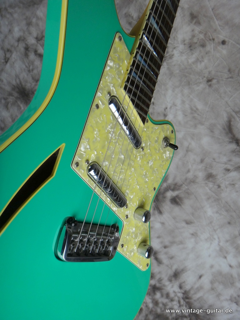 Charvel-Surfcaster-seafoam-green-1990-010.JPG