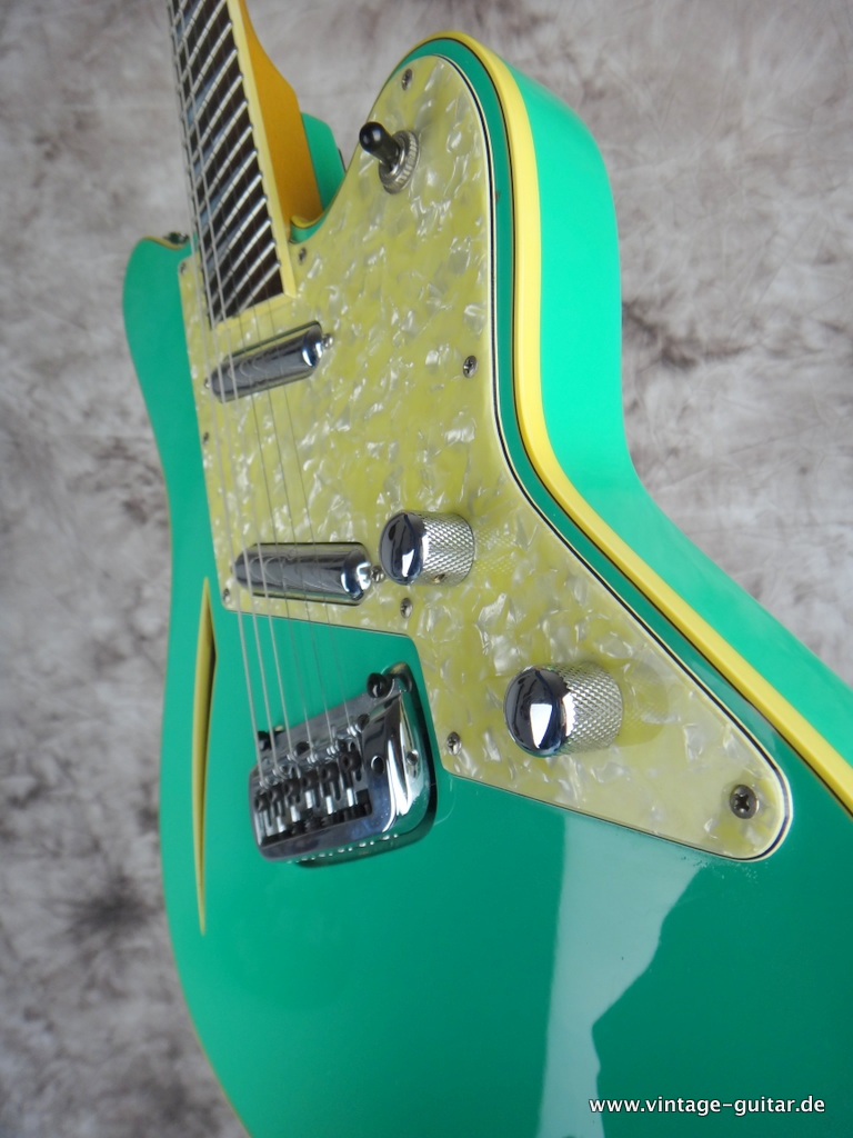 Charvel-Surfcaster-seafoam-green-1990-011.JPG