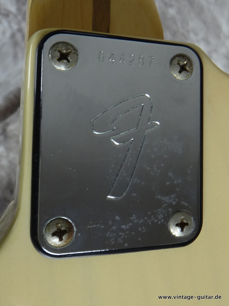 Fender_Telecaster_1975-blond-007.JPG