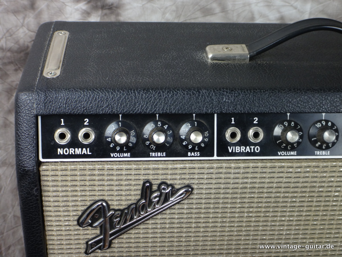 Fender-Deluxe-reverb-1966_blackface-jensen-002.JPG