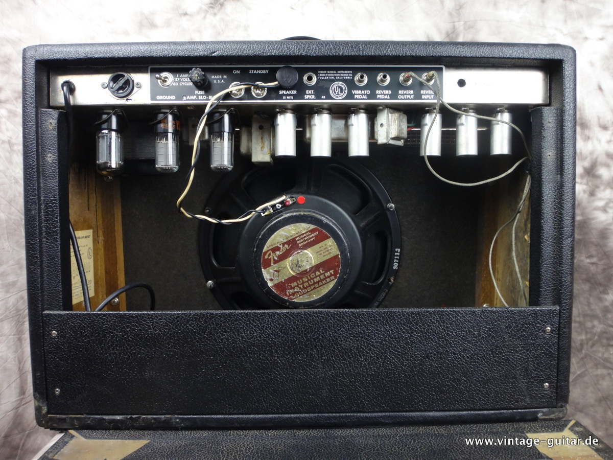 Fender-Deluxe-reverb-1966_blackface-jensen-005.JPG