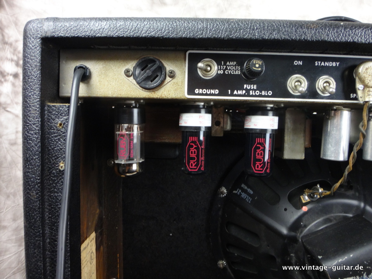 Fender-Deluxe-reverb-blackface-1964-oxford-006.JPG