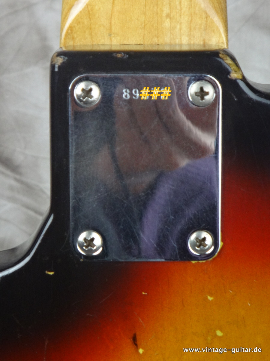 Fender_Jazz-Bass-1962-sunburst-original-case-007.JPG