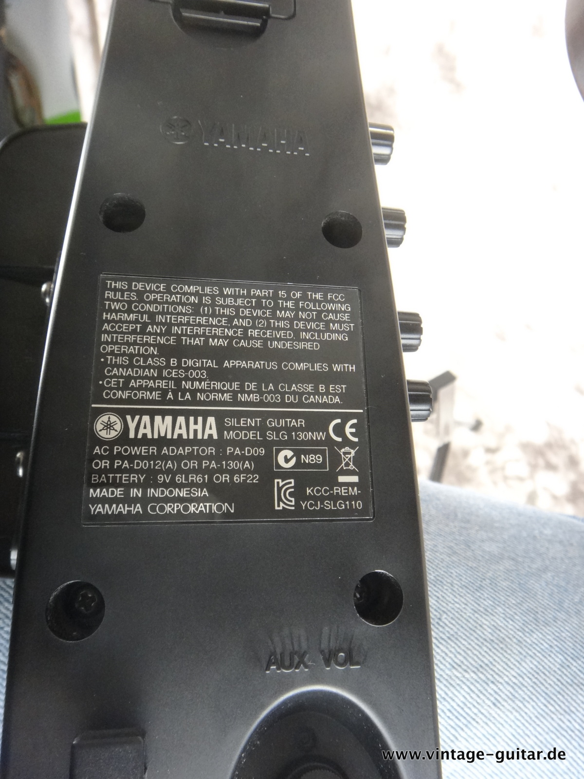 Yamha-Silent-Guitar-SLG-130-NW-006.JPG