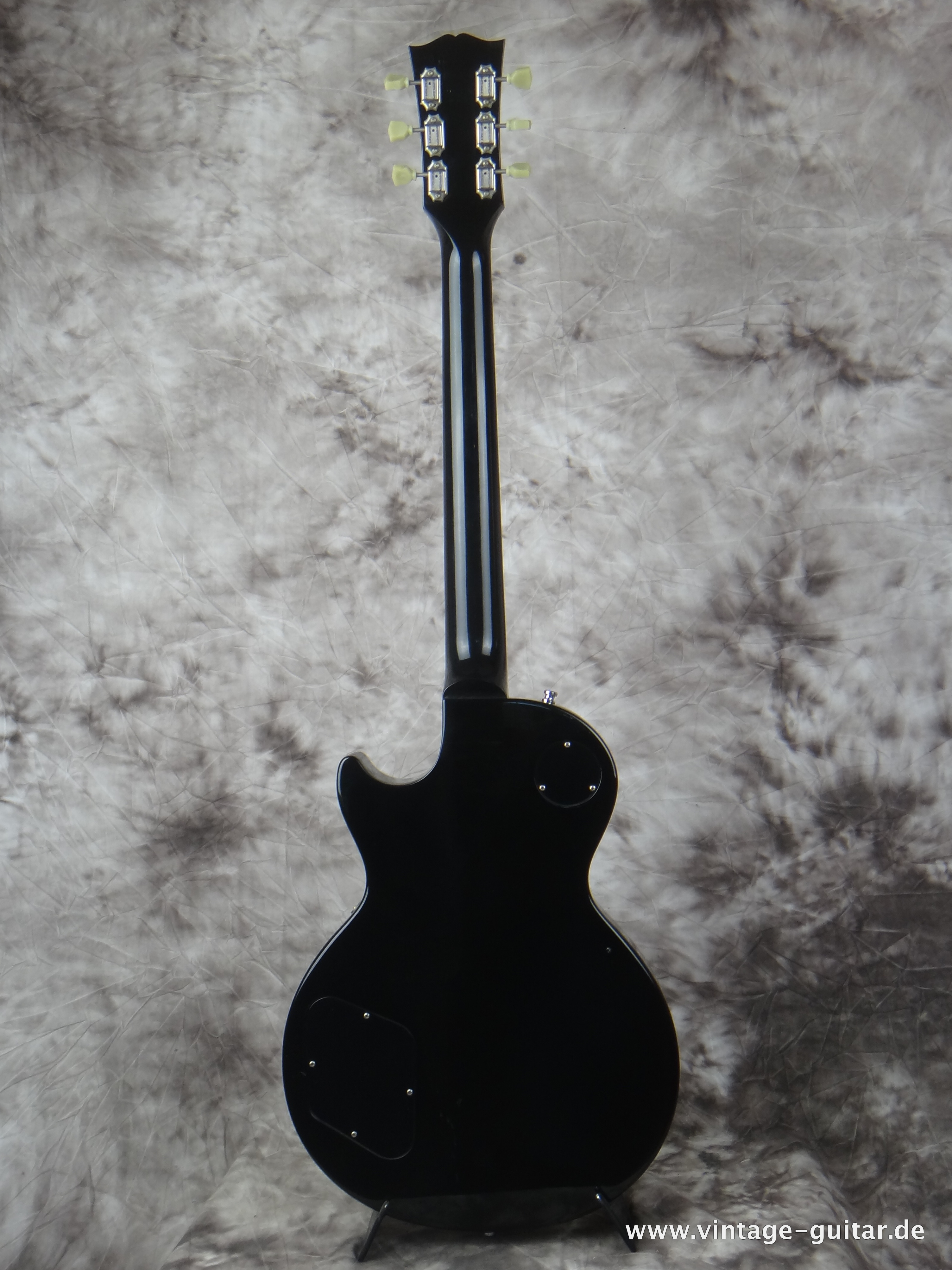 Gibson-Les-Paul-Standard-2004-black-003.JPG