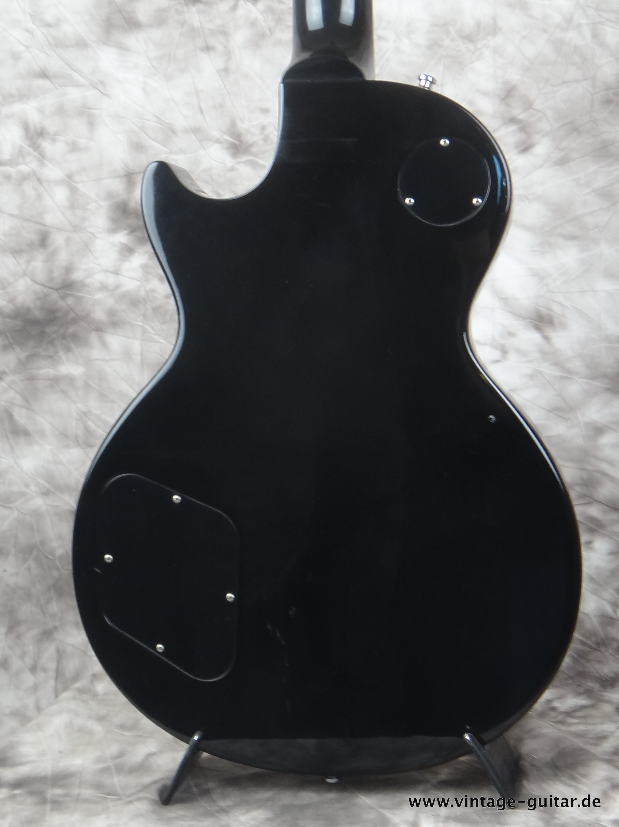 Gibson-Les-Paul-Standard-2004-black-004.JPG