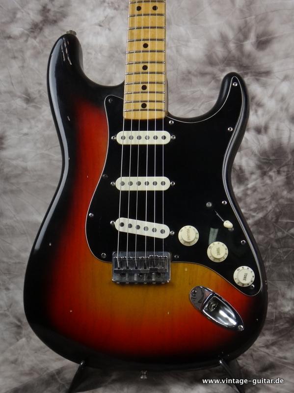 Fender-Stratocaster-1980-sunburst-hardtail-002.JPG