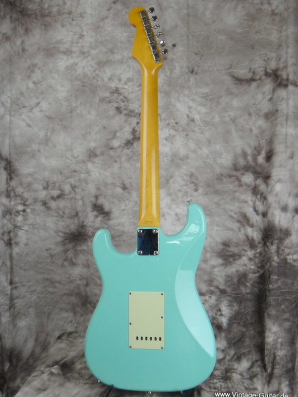 Fender_Stratocaster-Japan-1997-foam-green-003.JPG