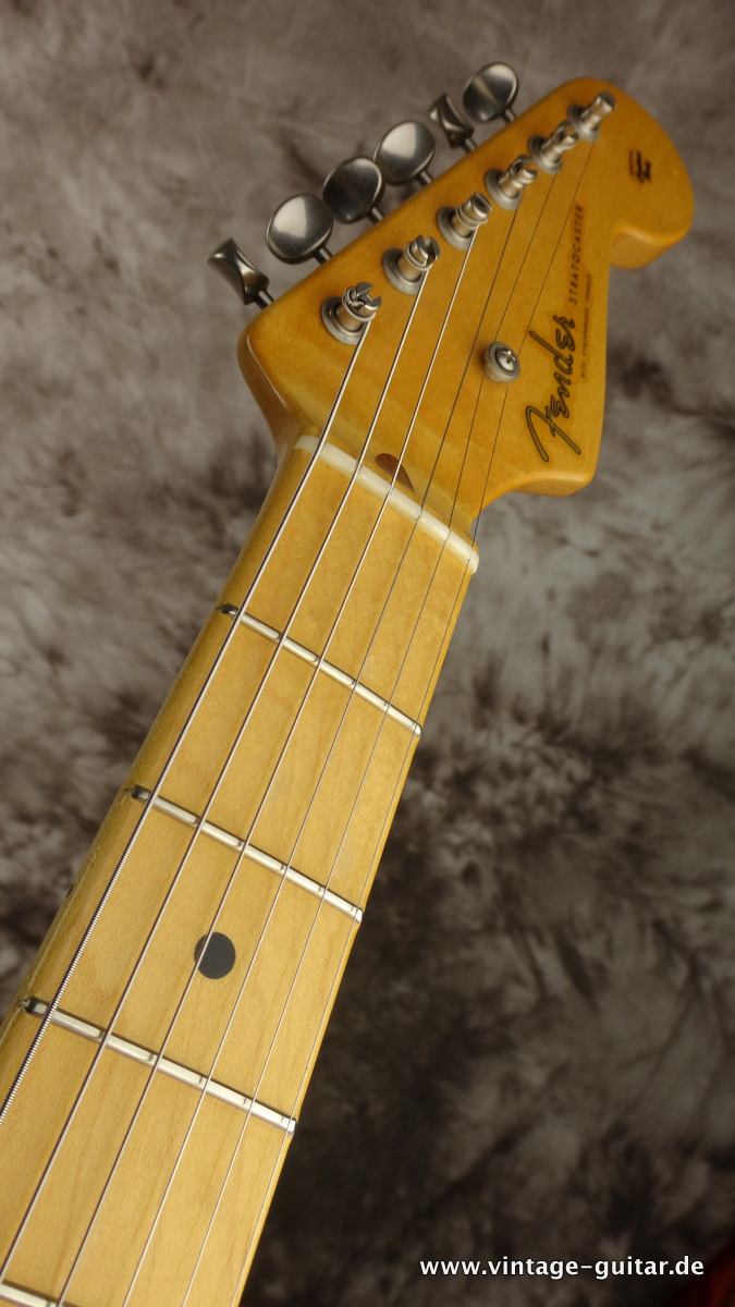 Fender-Stratocaster-1954-Custom-Shop_masterbuilt-2004-Galuszka-008.JPG