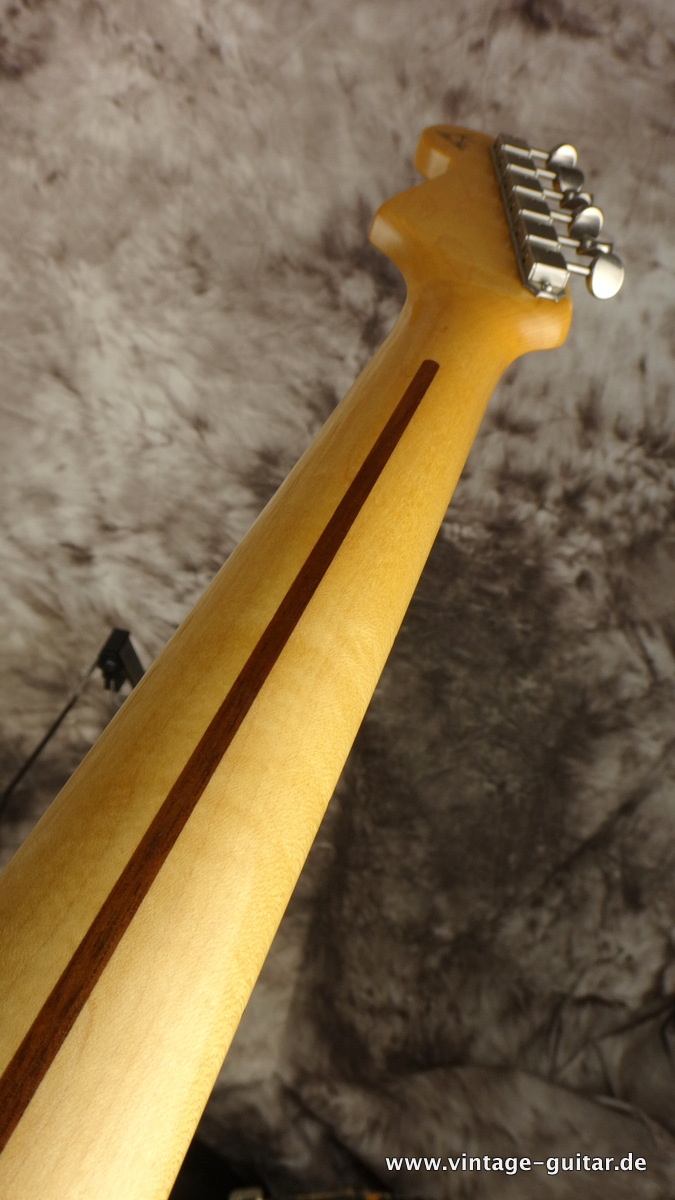 Fender-Stratocaster-1954-Custom-Shop_masterbuilt-2004-Galuszka-010.JPG