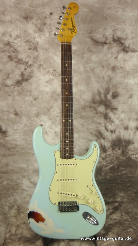 Kloppmann-Stratocaster-sonic-blue-sunburst-001.JPG