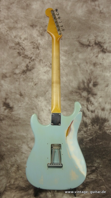 Kloppmann-Stratocaster-sonic-blue-sunburst-004.JPG