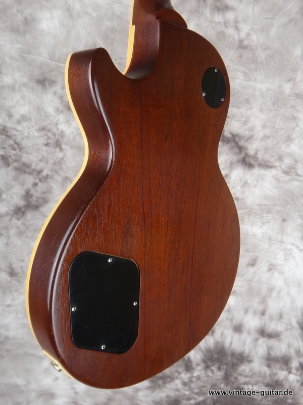 Gibson-Les-Paul-Standard-2005-satin-036.JPG