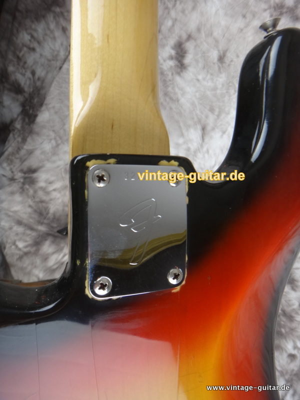 Fender-Precision-Bass_1971_sunburst-008.JPG