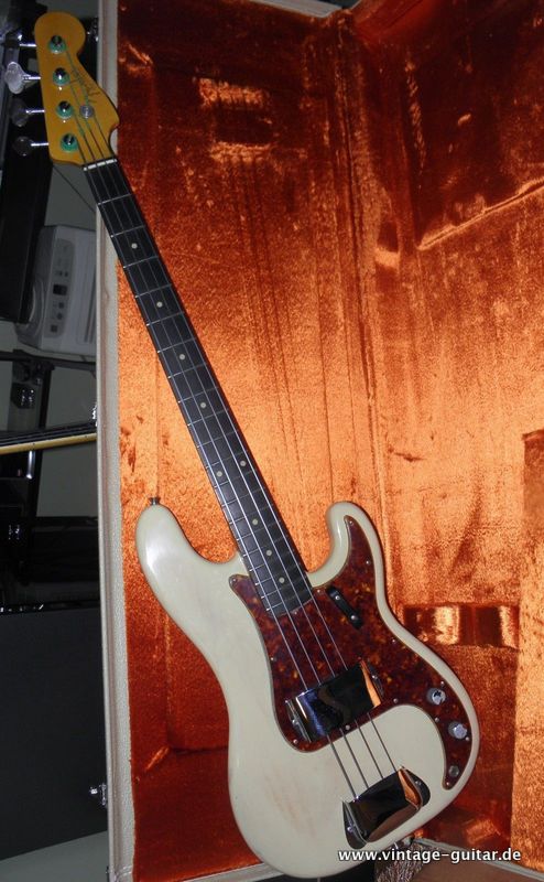 Fender-Precision-Bass-white-refinished-1962-003.jpg