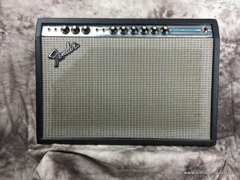 Fender-Deluxe-Reverb-1978-silverface-010.JPG