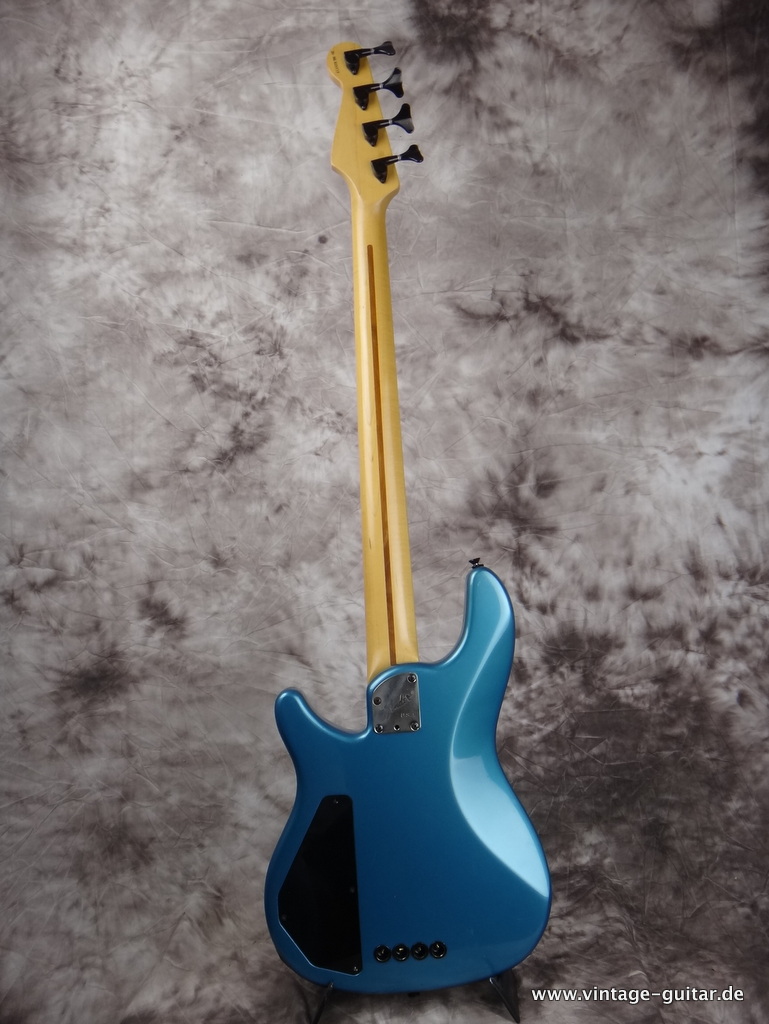 Fender-Stu-Hamm-Urge-Basss-1989-003.JPG