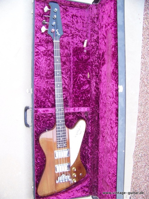 Gibson-Thunderbird-1976-Limited-Edition-1976-001.jpg