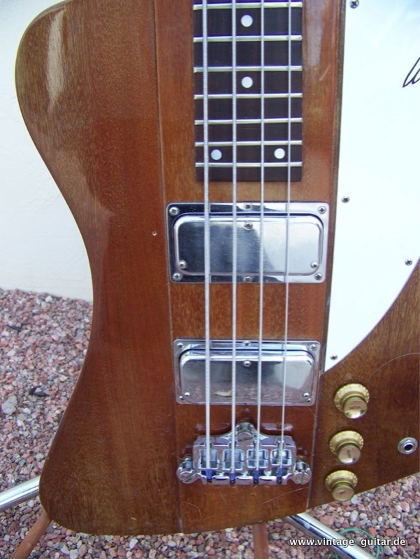 Gibson-Thunderbird-1976-Limited-Edition-1976-004.jpg