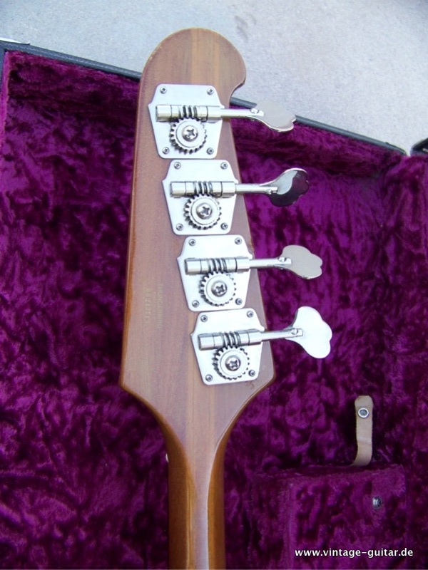 Gibson-Thunderbird-1976-Limited-Edition-1976-006.jpg