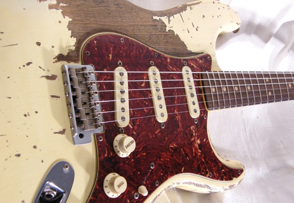 Fender_stratocaster-masterbuilt-63-1963-aged-jason-smith-003.jpg