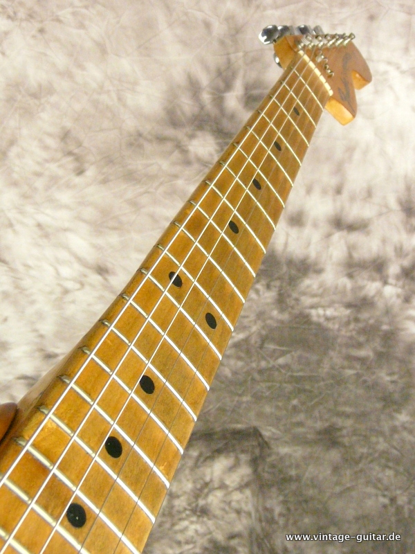 Fender-Stratocaster-1974-natural-maple_neck-007.JPG