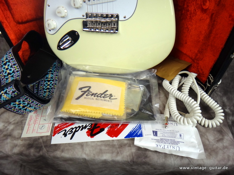 Fender-Stratocaster-Hendrix-1997-012.JPG