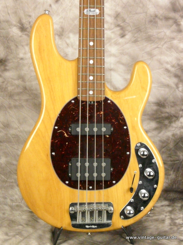 MusicMan-2010_Stingray-family-reserve-002.JPG