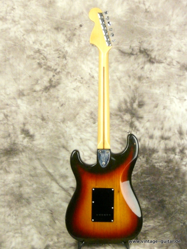 Stratocaster_Fender-1979-sunburst-004.JPG