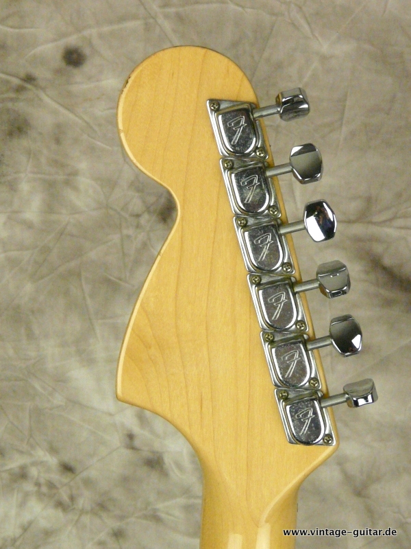 Stratocaster_Fender-1979-sunburst-006.JPG