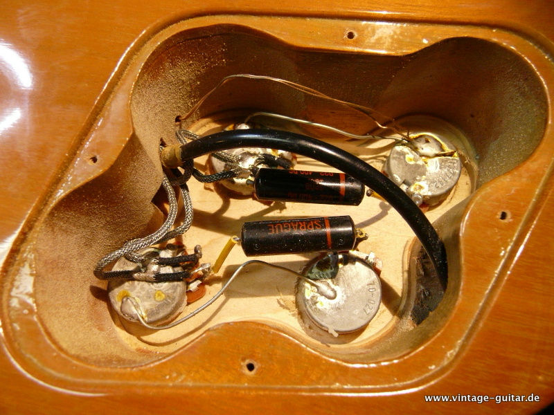 img/vintage/2414/Gibson_Les_Paul_Goldtop-_1971_1957_1954-reissue-020.JPG