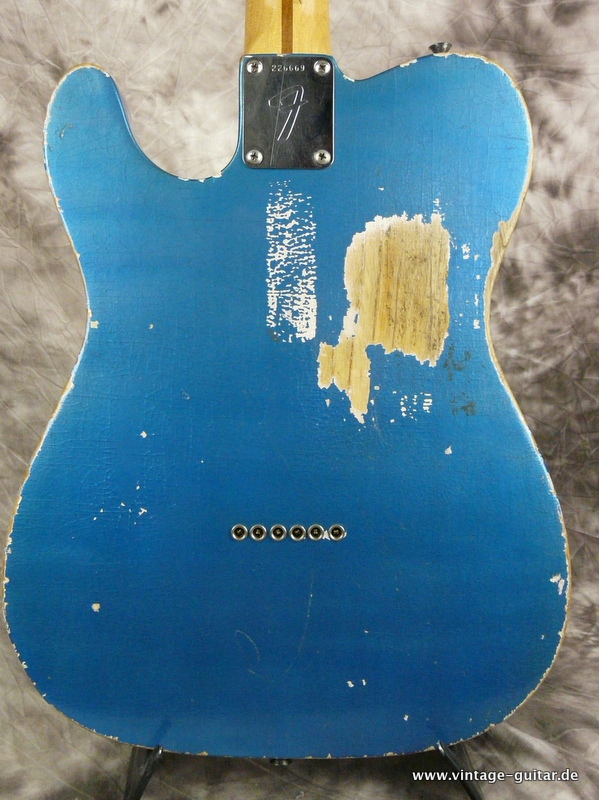 Fender-Telecaster-1969-lake-placid-blue-004.JPG