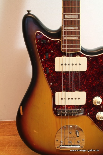 Jazzmaster_Fender-1971-sunburst-003.jpg