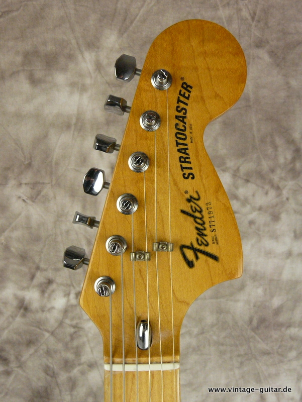 Fender_Stratocaster-1977-sunburst_near-mint-009.JPG