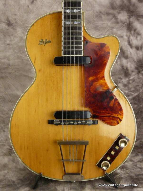 Hofner-Club-40-1959-natural-John-Lennon-002.JPG