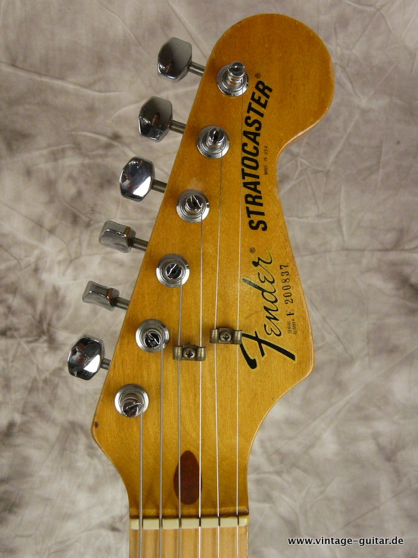 Fender_Stratocaster_1982-Dan-Smith-sienna-burst-005.JPG