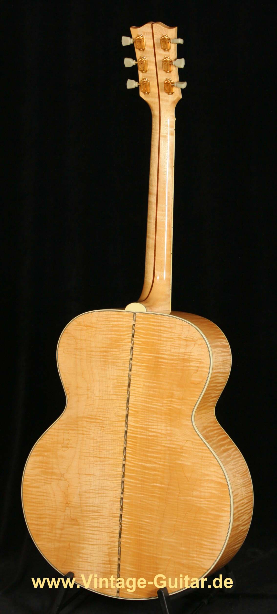 Gibson_J-200_Elvis_Presley-back.jpg