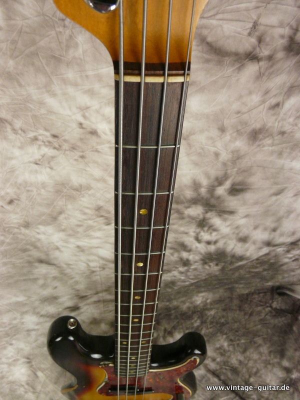 Fender_Precision_Bass_1966_sunburst-007.JPG