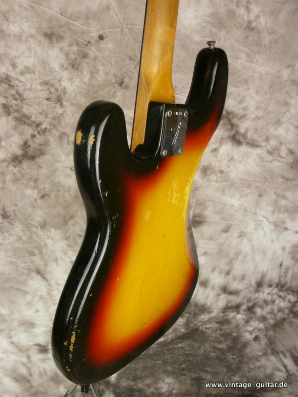Fender_Precision_Bass_1966_sunburst-009.JPG
