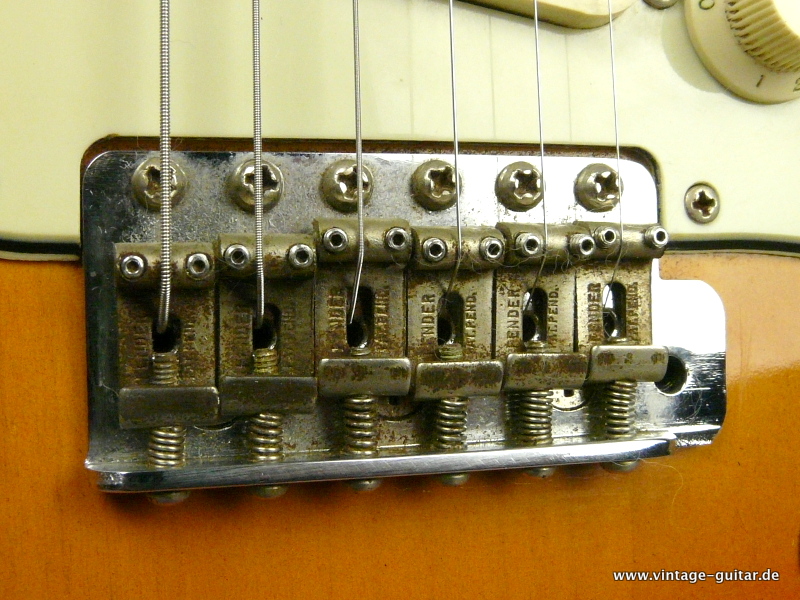 Stratocaster-mint-Fender-1965-sunburst-greenguard-transition-Logo-014.JPG