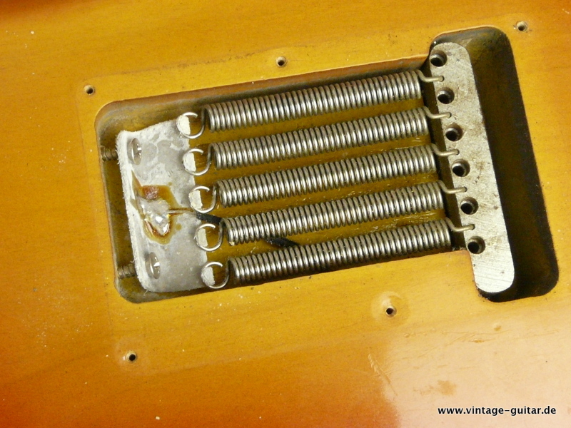 Stratocaster-mint-Fender-1965-sunburst-greenguard-transition-Logo-021.JPG