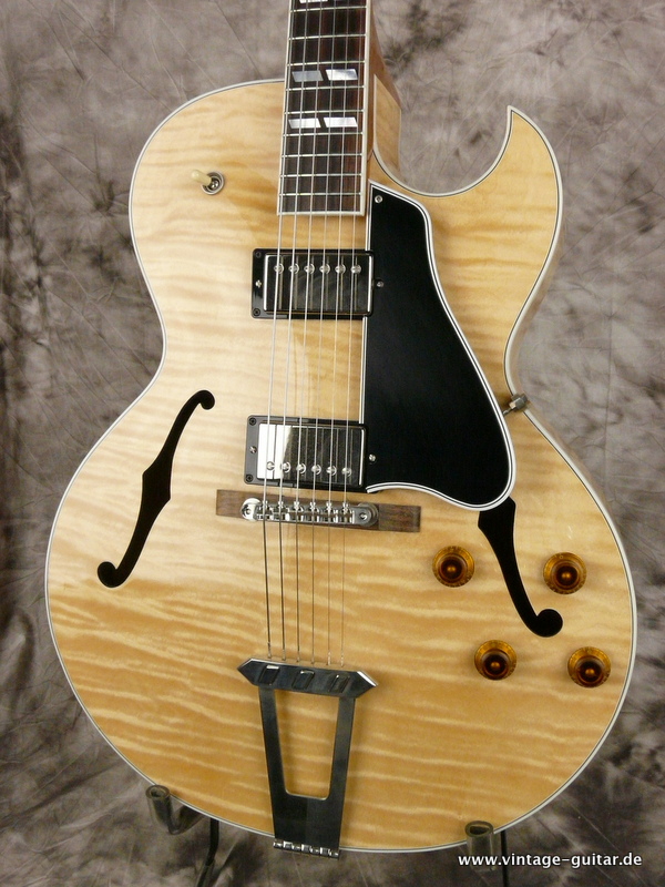 Gibson-ES-175-D-natural-flamemaple-2011-007.JPG