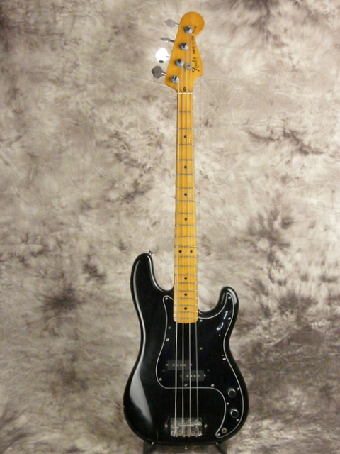 Fender_Precision-1979-black-001.JPG